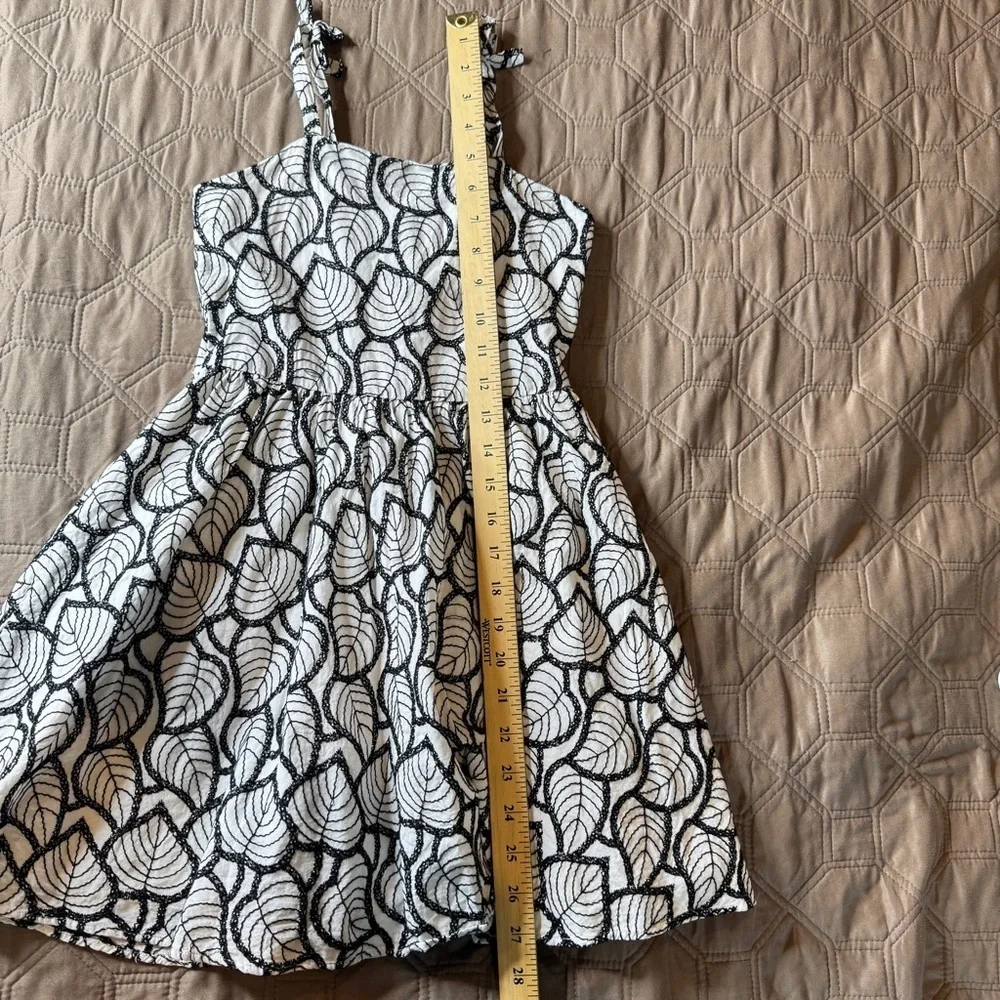 Janie and Jack Girls Dress Size 8 Black White Embroidered Eyelet Tie Strap Cotto